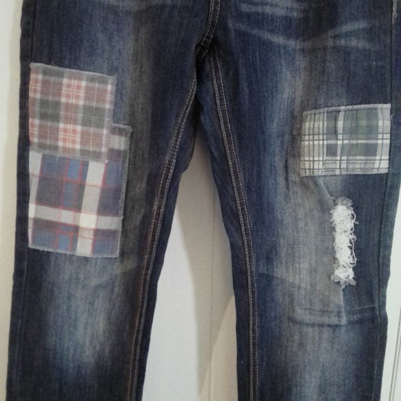 ZCO JEANS PATCHWORK DISTRESSED JEANS 11 - Picture 4 of 10